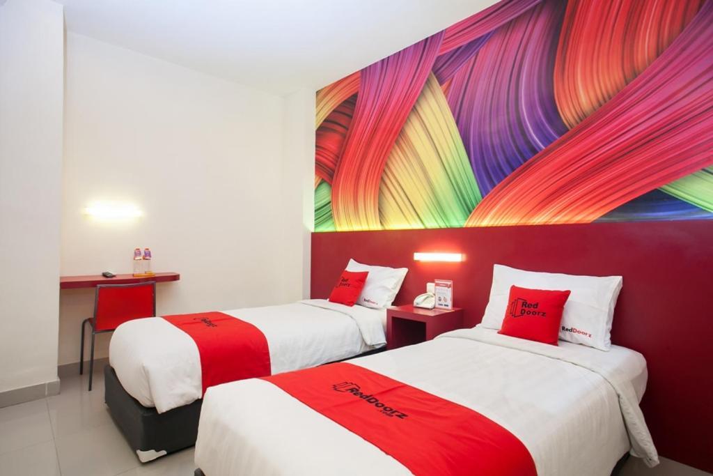 Hotel Reddoorz Near Hawaii Water Park Malang Zewnętrze zdjęcie
